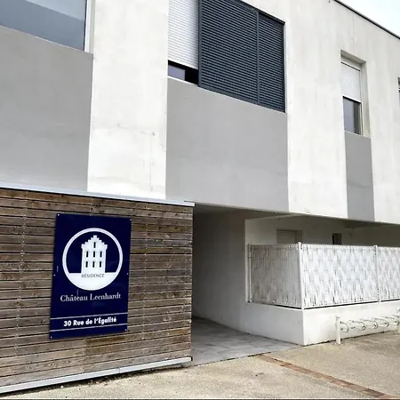 Château Leenhardt Le Grau-du-Roi