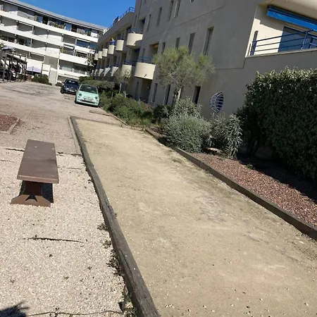 Château Leenhardt Le Grau-du-Roi