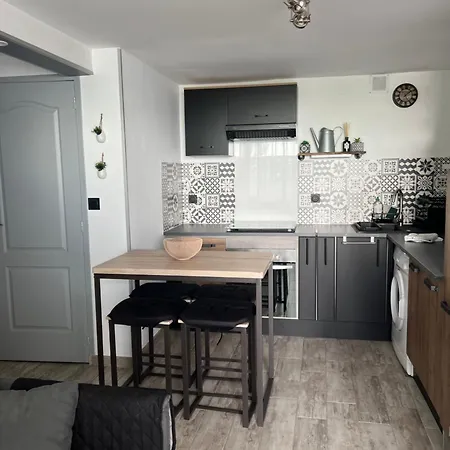 Chateau Leenhardt Apartment *